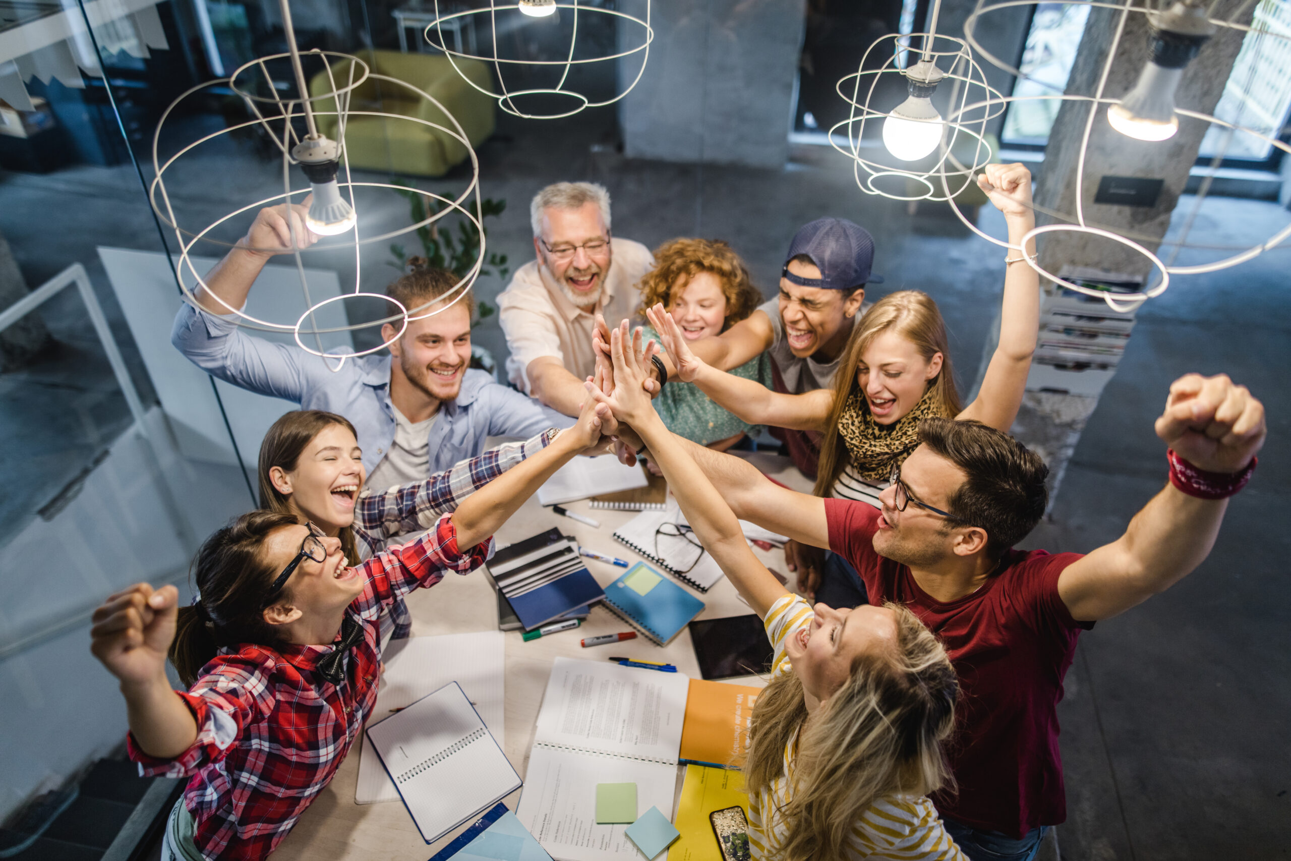 Teamcoaching & Moderation, ein eingespieltest und fröhliches Team das zusammenhält